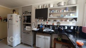 Image 3 - 852401