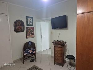 Image 5 - 852536