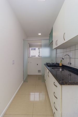 Image 20 - 852539