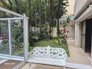 Image 18 - 852544
