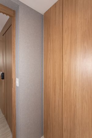 Image 11 - 852545
