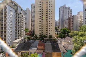 Image 35 - 852545