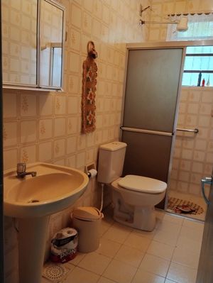 Image 11 - 852563