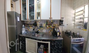 Image 8 - 852581