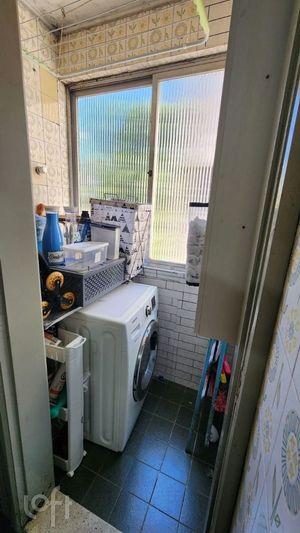 Image 11 - 852581