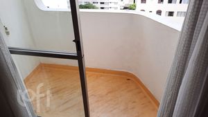 Image 1 - 852596