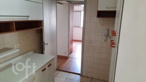 Image 3 - 852596