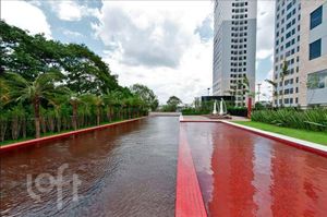 Image 24 - 852618