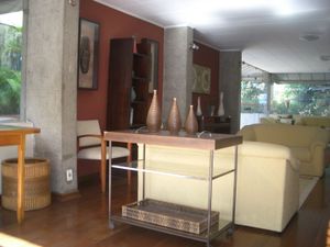 Image 28 - 852627