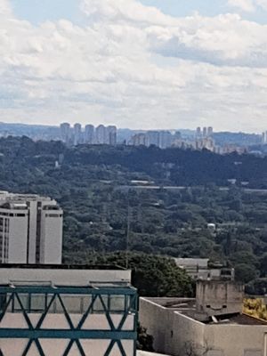 Image 12 - 852627