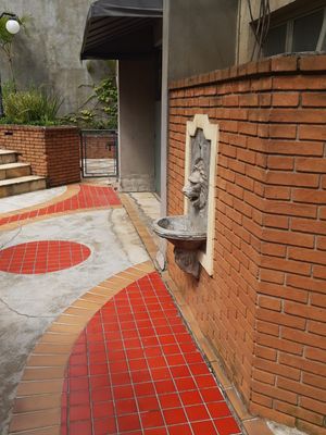 Image 18 - 852627