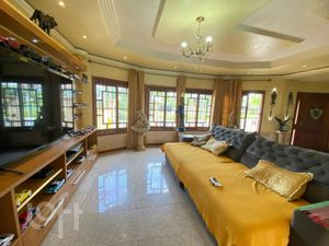 Image 19 - 852640