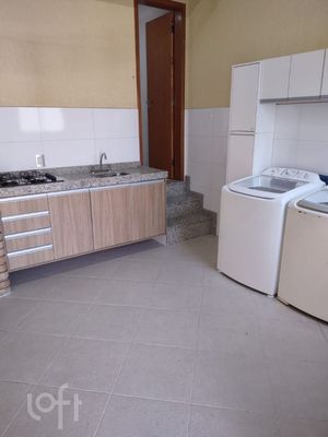 Image 3 - 852662