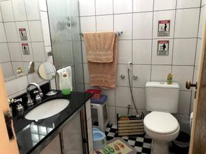 Image 13 - 852696