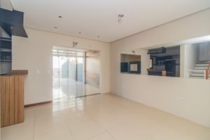 Image 11 - 852708