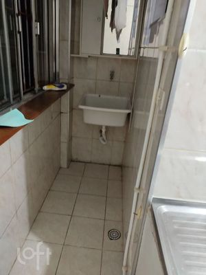 Image 2 - 852729