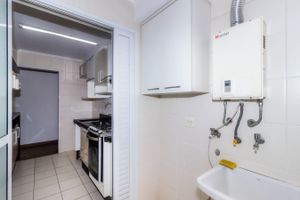 Image 32 - 852733