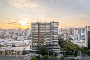 Image 16 - 852736