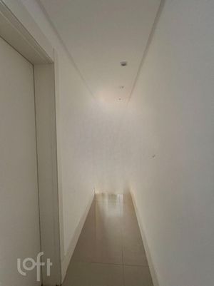 Image 16 - 852741