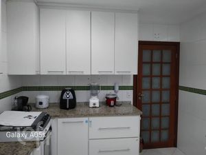 Image 2 - 852750