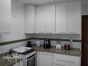 Image 3 - 852750