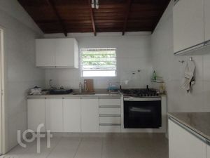 Image 6 - 852768