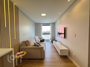 Image 7 - 852777