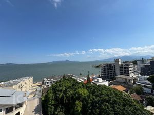 Image 25 - 852777