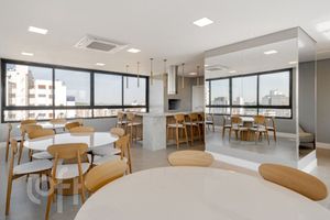 Image 5 - 852781