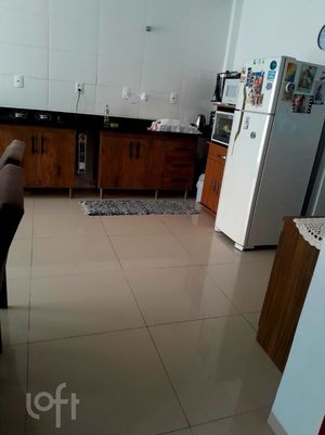 Image 10 - 852787