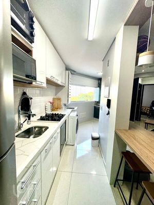 Image 5 - 852795