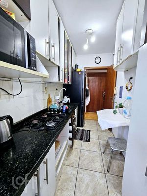 Image 6 - 852798