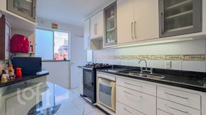Image 11 - 852803
