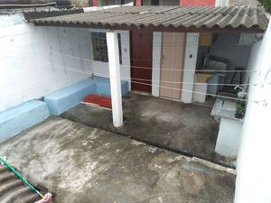 Image 8 - 852810