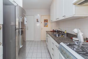 Image 30 - 852823