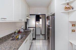Image 34 - 852823
