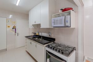 Image 37 - 852823