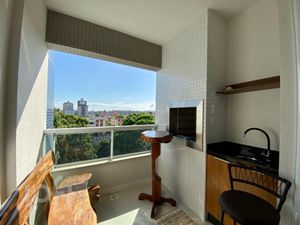 Image 10 - 852840