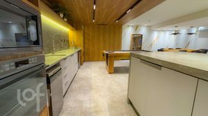 Image 20 - 852852