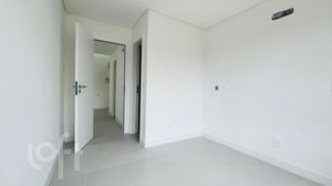 Image 3 - 852868