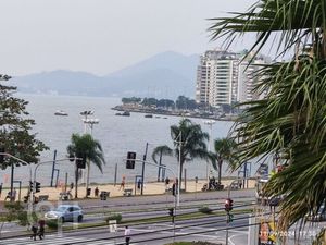 Image 6 - 852878