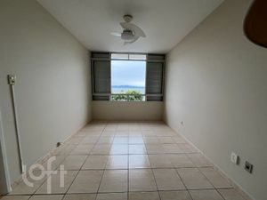 Image 8 - 852878