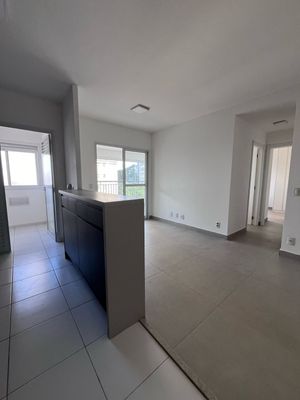 Image 3 - 852880