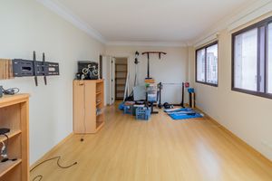 Image 27 - 852882