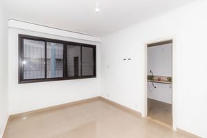 Image 9 - 852897