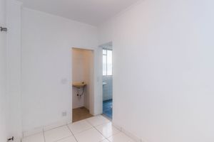 Image 32 - 852897