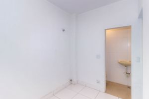 Image 33 - 852897