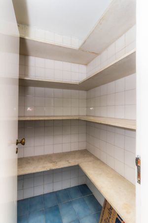 Image 38 - 852897