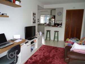Image 5 - 852907