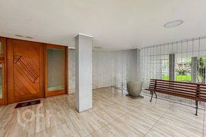 Image 18 - 852934
